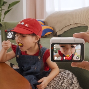 GO Ultra以其轻巧无感的设计，成为记录孩子成长的最佳伙伴